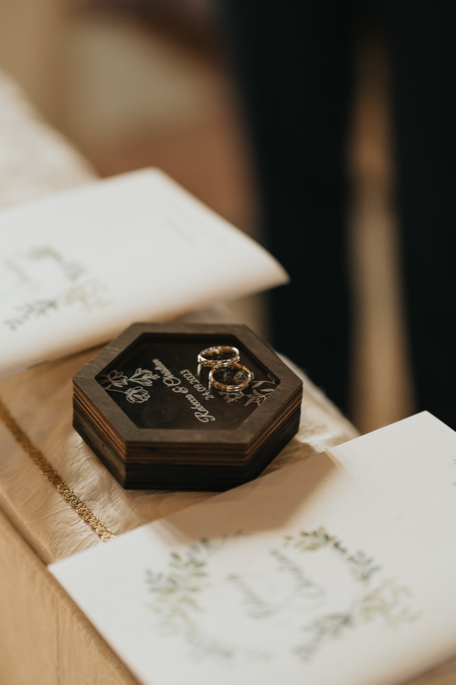Scatola delle fedi in legno